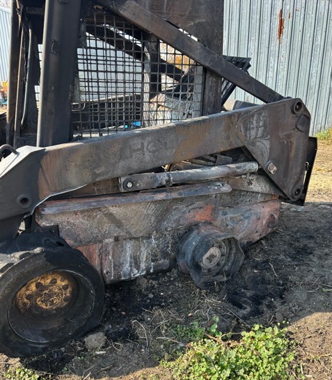 New Holland LX565 Skid Steer - Image 3
