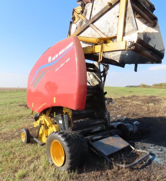 New Holland Roll-Belt 450 Baler - Image 2