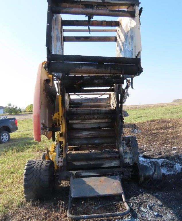 New Holland Roll-Belt 450 Baler - Image 4