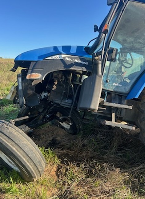 New Holland TL100 Tractor - Image 4