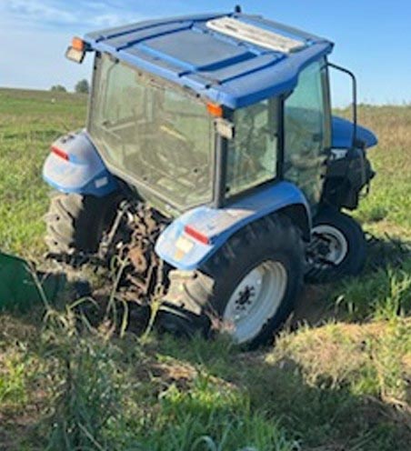 New Holland TL100 Tractor - Image 6