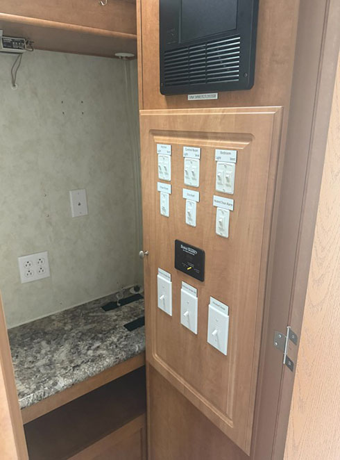 2020 Miller Trailer - Image 21