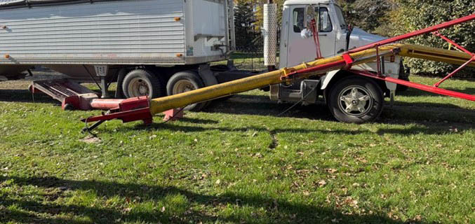 2010 Westfield MK 100-61 Grain Auger - Image 3