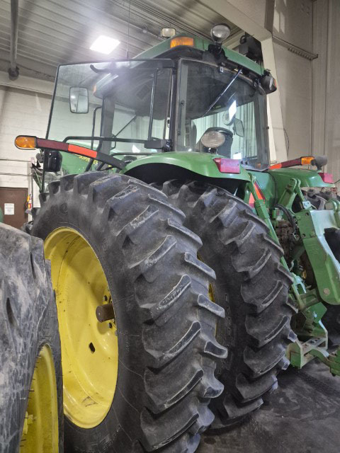 2002 John Deere 8320 Tractor - Image 14